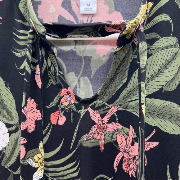 Liz Claiborne floral sleeveless ladies top size M - Picture 3 of 9